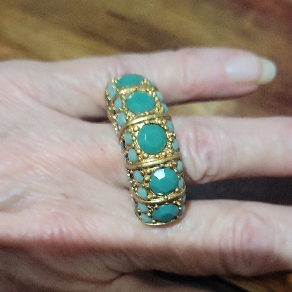 Sophia~ 18kgp Gold and Green Statement Ring ~size 5
